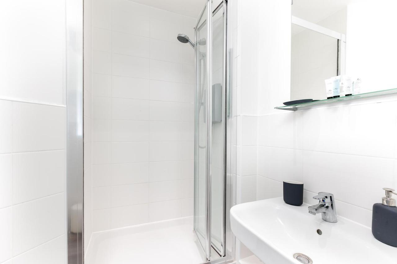 וואר Hertford Serviced Apartments מראה חיצוני תמונה