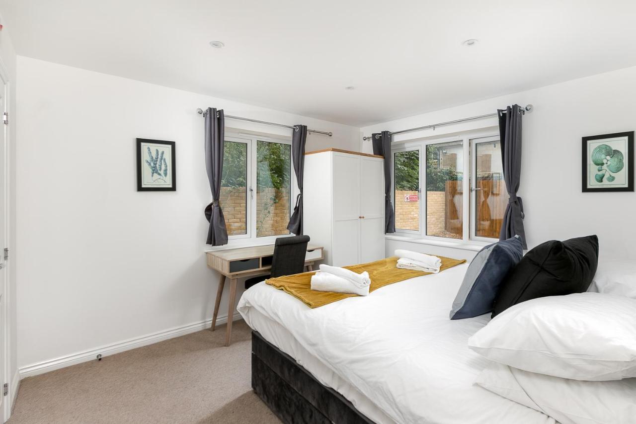 וואר Hertford Serviced Apartments מראה חיצוני תמונה
